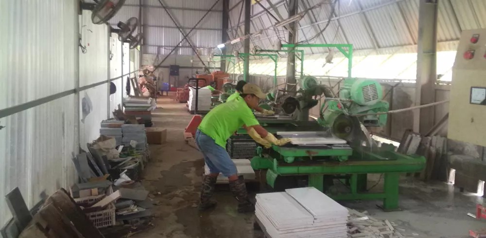 Bên trong Xưởng gia công Khải Minh